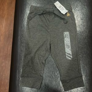 Baby Gap size 6-12 month sweat pants color gray in size 6-12 months. NWT
